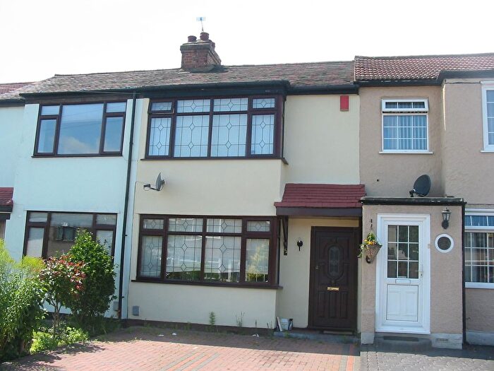 2 Bedroom Terraced House For Sale In Laburnum Avenue, Hornchurch, RM12