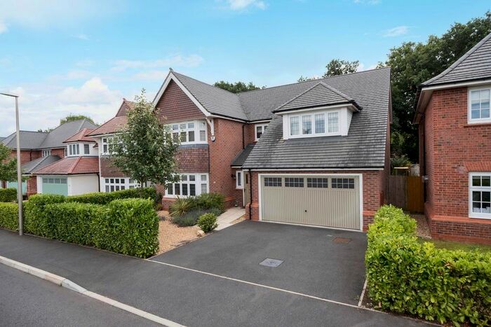 5 Bedroom Detached House For Sale In Harrison Close, Tattenhall, Chester, CH3