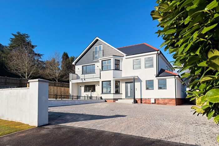 3 Bedroom Flat For Sale In Twyncyn, Dinas Powys, CF64