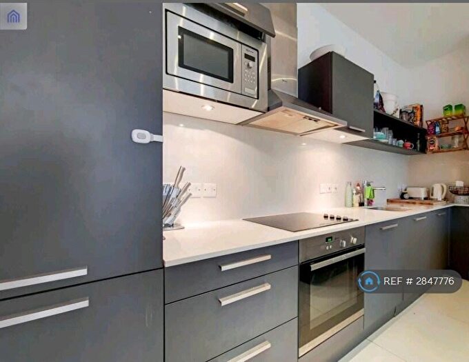 3 Bedroom Maisonette To Rent In Lavender Hill, London, SW11