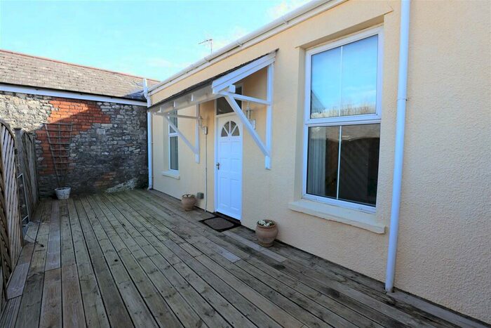 3 Bedroom Apartment To Rent In High Street, Cowbridge, CF71
