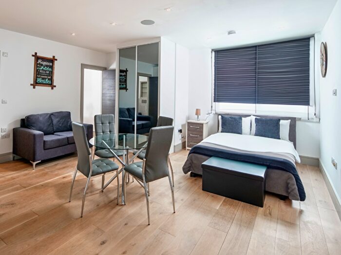 Studio To Rent In Lawrence Road, London, N15