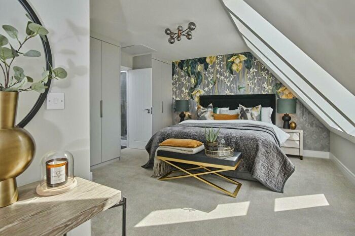 4 Bedroom Semi-Detached House For Sale In Du Maurier Lane, Tattenhoe Park, Milton Keynes, Buckinghamshire, MK4