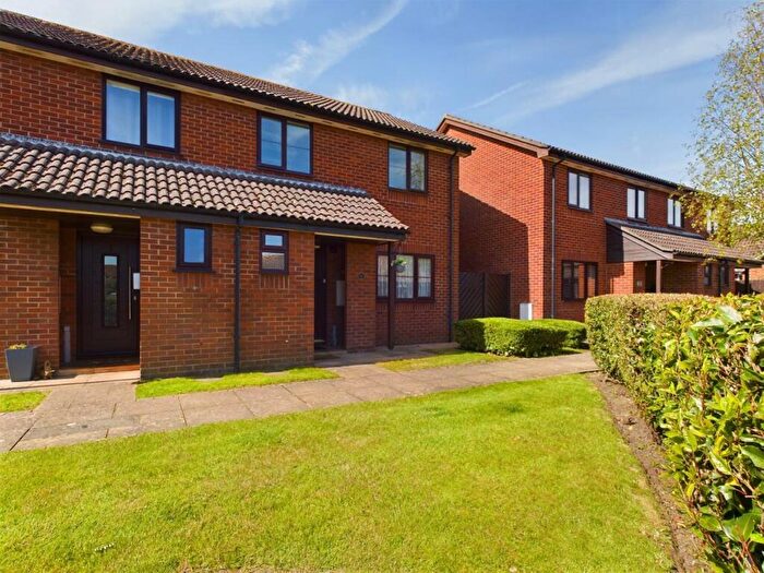 3 Bedroom Semi-Detached House To Rent In Sorrell Court, Highcliffe, Christchurch, BH23