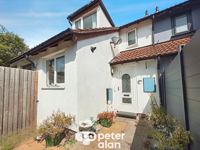 2 Bedroom Property To Rent In Westbourne Court, Porthcawl, CF36