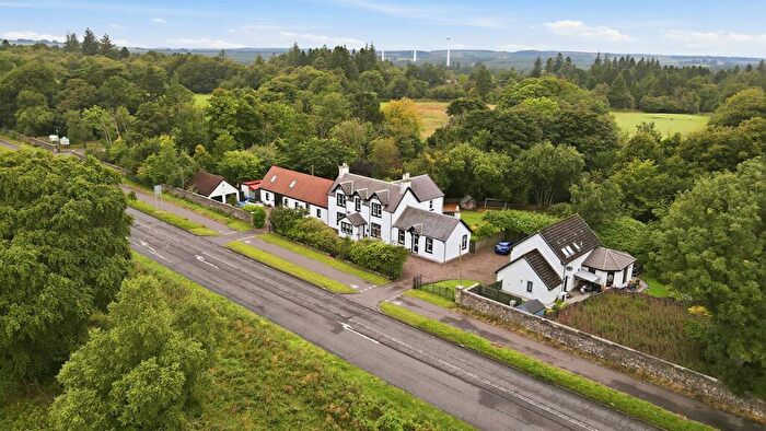 5 Bedroom Semi-Detached House For Sale In Halfway House, Whitburn, EH47