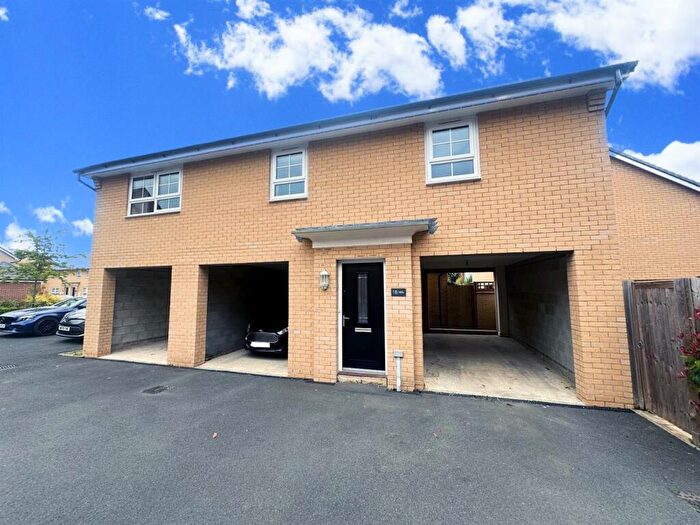 2 Bedroom Coach House To Rent In Fullers Ground, Eagle Farm South, MK17