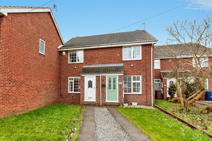 2 Bedroom Semi-Detached House For Sale In Nunburnholme Park, Hull, HU5