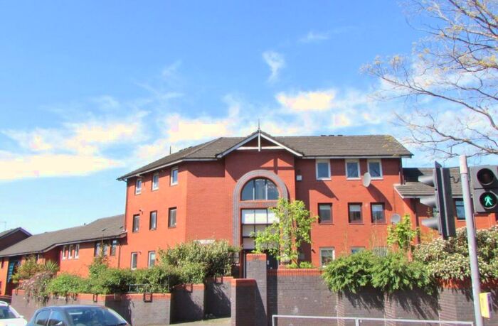 1 Bedroom Flat To Rent In Bed Flat At Queen Margaret Dr., G20