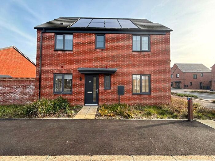 3 Bedroom Property To Rent In Wilks Road, Crowthorne, Berkshire, RG45