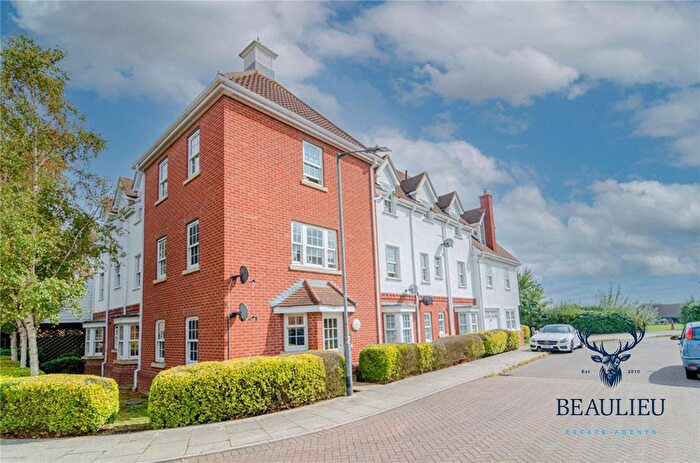 2 Bedroom Flat For Sale In Burnell Gate, Chelmsford, CM1