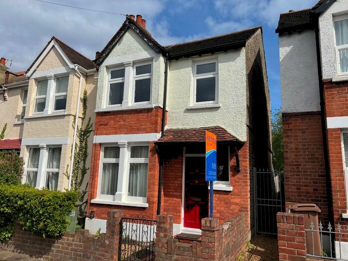 2 Bedroom End Of Terrace House To Rent In Bernard Road, Wallington, Surrey, SM6