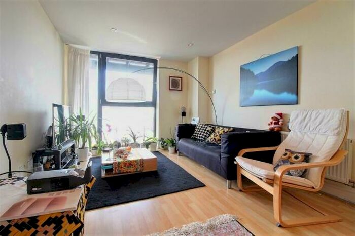 1 Bedroom Apartment To Rent In Kingsway, North Finchley, London, N12