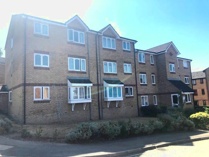 1 Bedroom Flat To Rent In Chiswell Court, Sandown Road, Watford, WD24