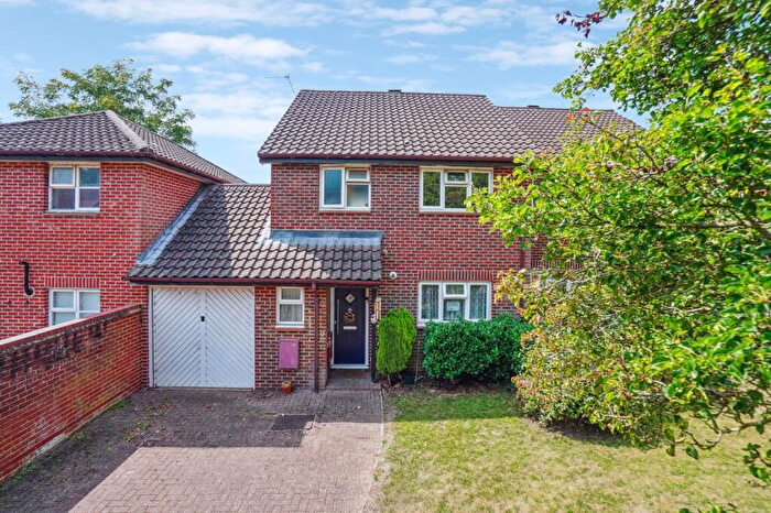 3 Bedroom Terraced House For Sale In Rosewood Way, Farnham Common, SL2