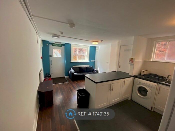 3 Bedroom Flat To Rent In Seel Street, Liverpool, L1