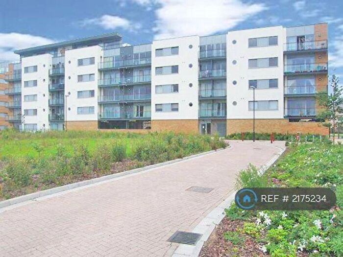 2 Bedroom Flat To Rent In West Thamesmead, London, SE28