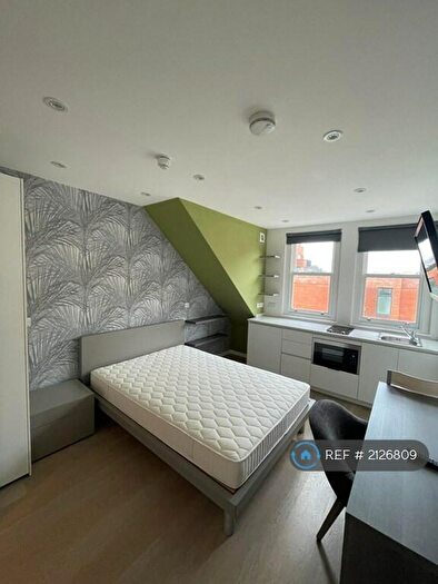 Studio To Rent In Lymington Road, London, NW6