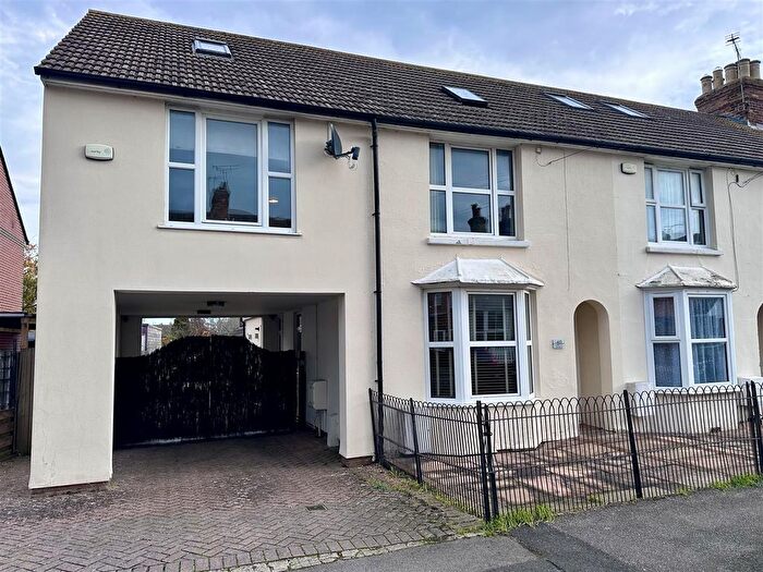 5 Bedroom End Terrace House For Sale In Royds Road, Willesborough, Ashford, TN24