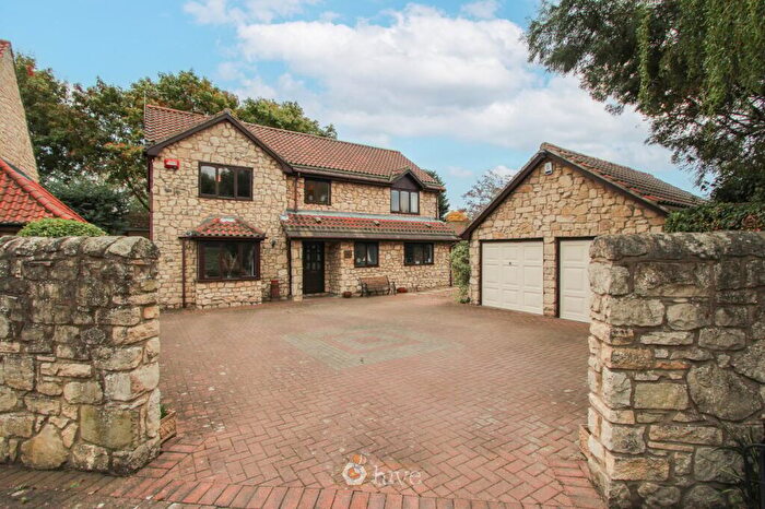 4 Bedroom Detached House For Sale In Low Road West, Warmsworth, Doncaster, DN4