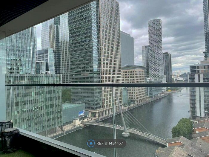 Studio To Rent In Wards Place, London, E14