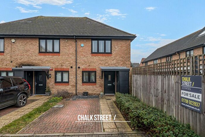2 Bedroom End Of Terrace House For Sale In Egbert Close, Hornchurch, RM12