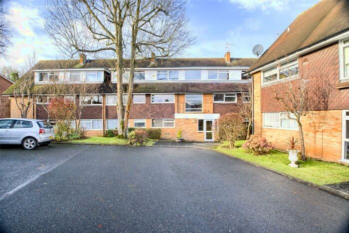 3 Bedroom Flat To Rent In Elm Lodge, Fentham Road, Hampton-in-Arden, Solihull, B92