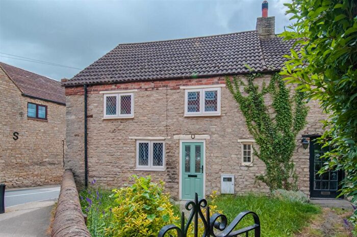 3 Bedroom Cottage For Sale In High Street, Irthlingborough, NN9
