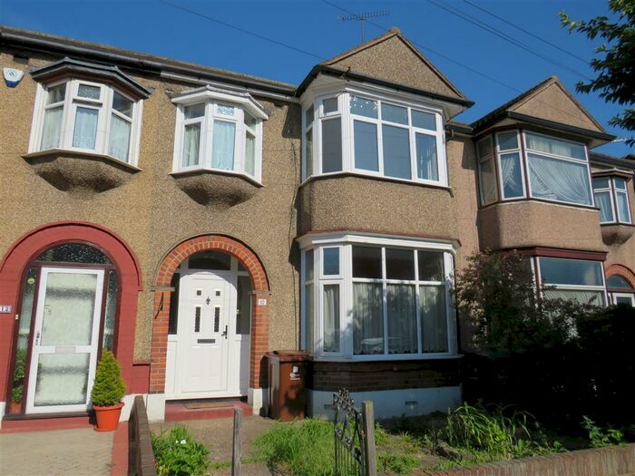 3 Bedroom House To Rent In Sheringham Drive, Barking, IG11