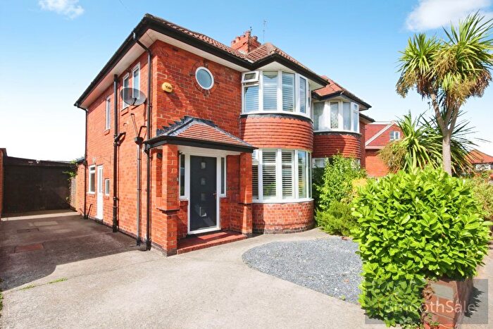 3 Bedroom Semi-Detached House For Sale In Southolme Drive, York, YO30