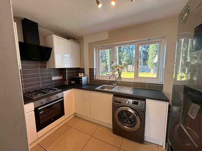 4 Bedroom Semi-Detached House To Rent In Middleton Boulevard, Nottingham, Nottinghamshire, NG8