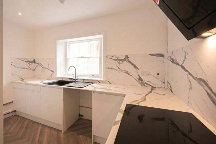 1 Bedroom Flat To Rent In Priory Street, Monmouth, NP25