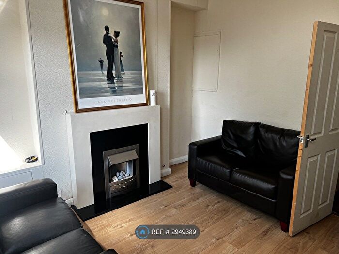 3 Bedroom Terraced House To Rent In Fisher Street, Nottingham, NG7
