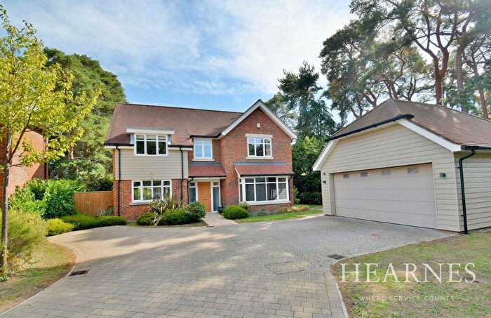5 Bedroom Detached House For Sale In Dormy Crescent, Ferndown, BH22