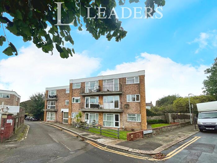 2 Bedroom Apartment To Rent In Lyndhurst Cort, Hove, BN3