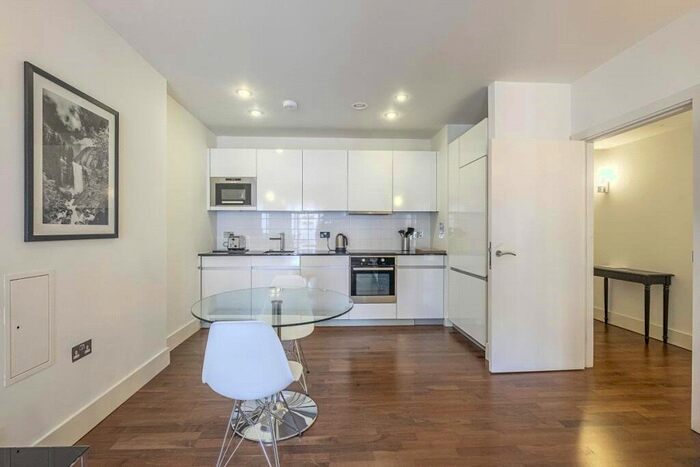 2 Bedroom Flat To Rent In Weymouth Street, Marylebone, London, W1W