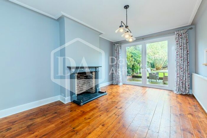 5 Bedroom Terraced House To Rent In Midhurst Avenue, Muswell Hill, London N10