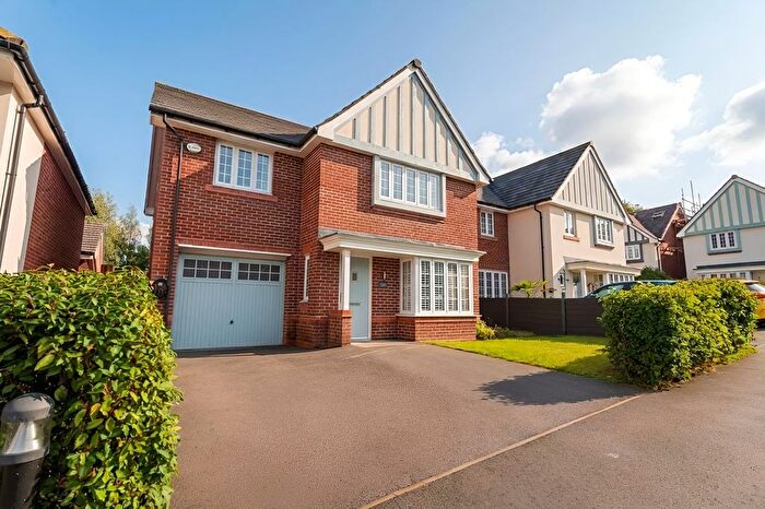 4 Bedroom Detached House For Sale In Sharples Paddock, Bolton, BL1