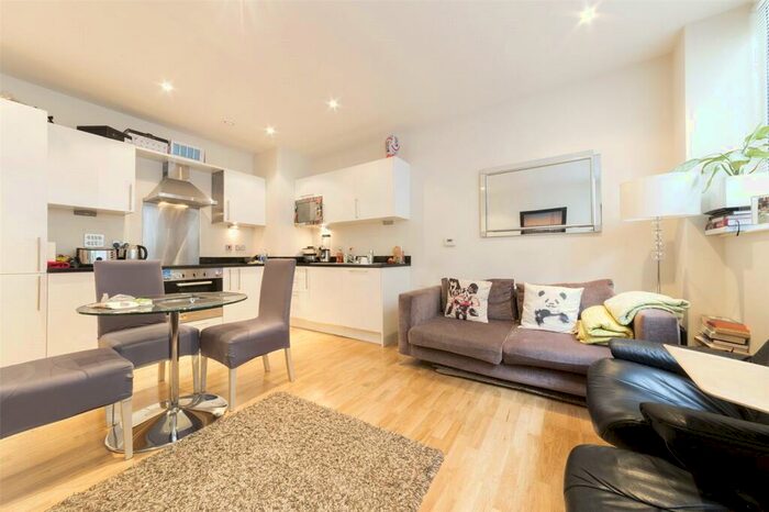 2 Bedroom Apartment To Rent In Denison House, Lanterns Way, Canary Wharf, London, E14