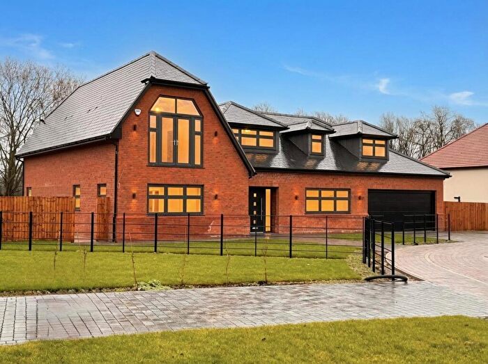 4 Bedroom Detached House For Sale In The Sherwoods, Dagwood Lane, Doddinghurst, Brentwood, CM15