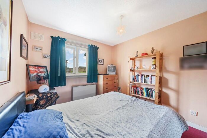 2 Bedroom Flat For Sale In Greenlaw Crescent, Paisley, Renfrewshire, PA1