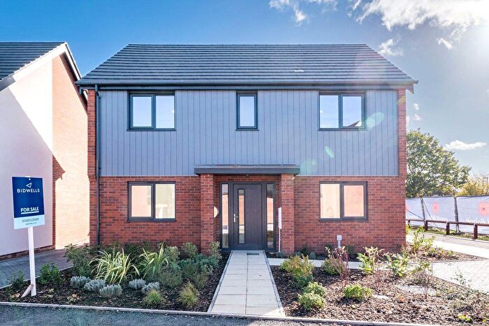 4 Bedroom Detached House For Sale In Ponsonby Way, Poringland, Norfolk, NR14