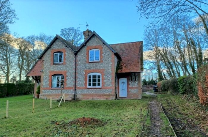3 Bedroom Semi-Detached House To Rent In Larkwhistle Cottages, Micheldever, SO21