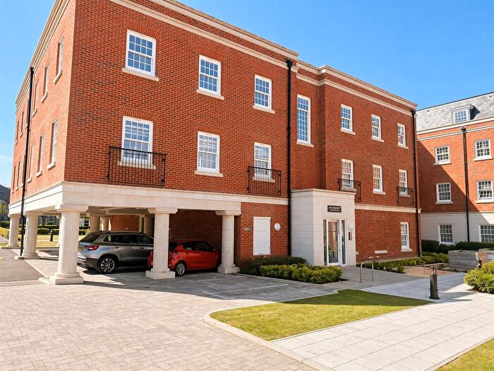 2 Bedroom Flat For Sale In Weevil Lane, Gosport, PO12