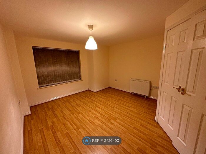 2 Bedroom Flat To Rent In Actonville Avenue, Wythenshawe, Manchester, M22