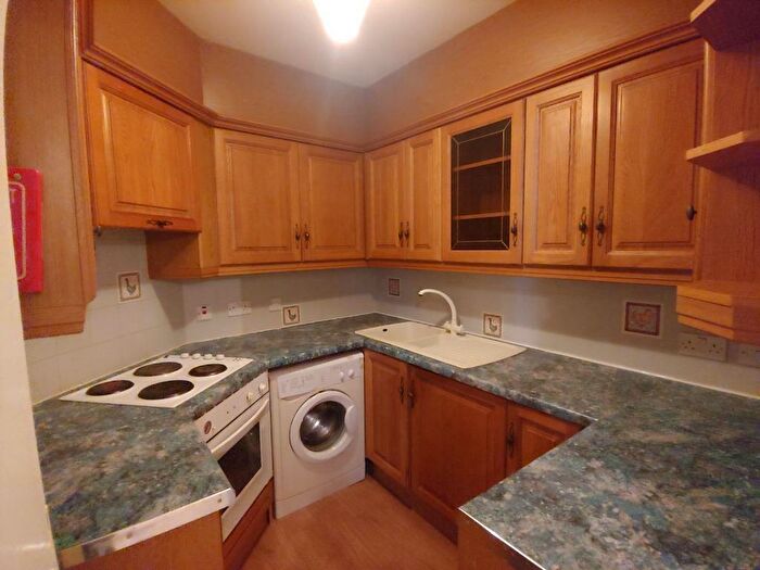 2 Bedroom Flat To Rent In Chapel Lane, Leith, Edinburgh, EH6