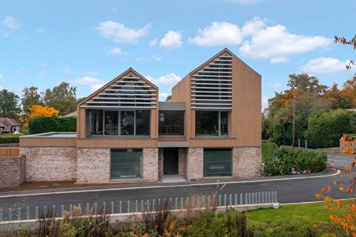 5 Bedroom Detached House For Sale In Heybridge Lane, Prestbury, SK10