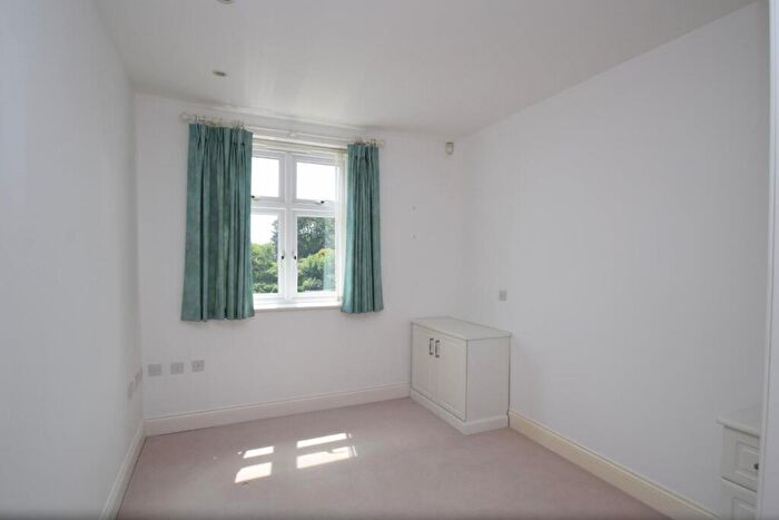 2 Bedroom Flat To Rent In Darley Road, Eastbourne, BN20