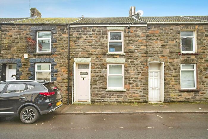 2 Bedroom House To Rent In East Road, Ferndale, CF43