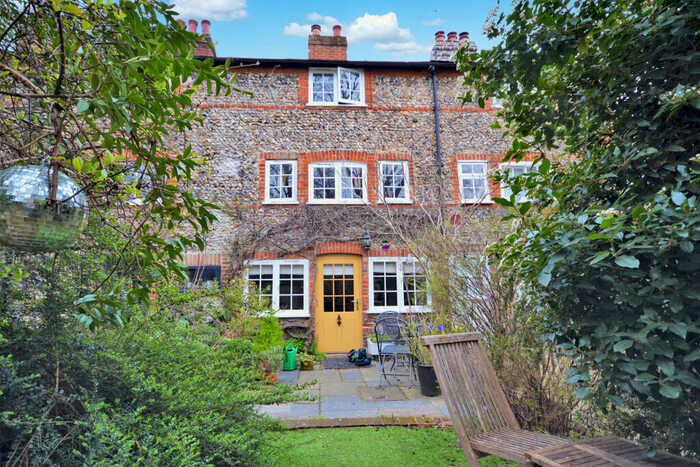 2 Bedroom House To Rent In East Street, Saffron Walden, Essex, CB10